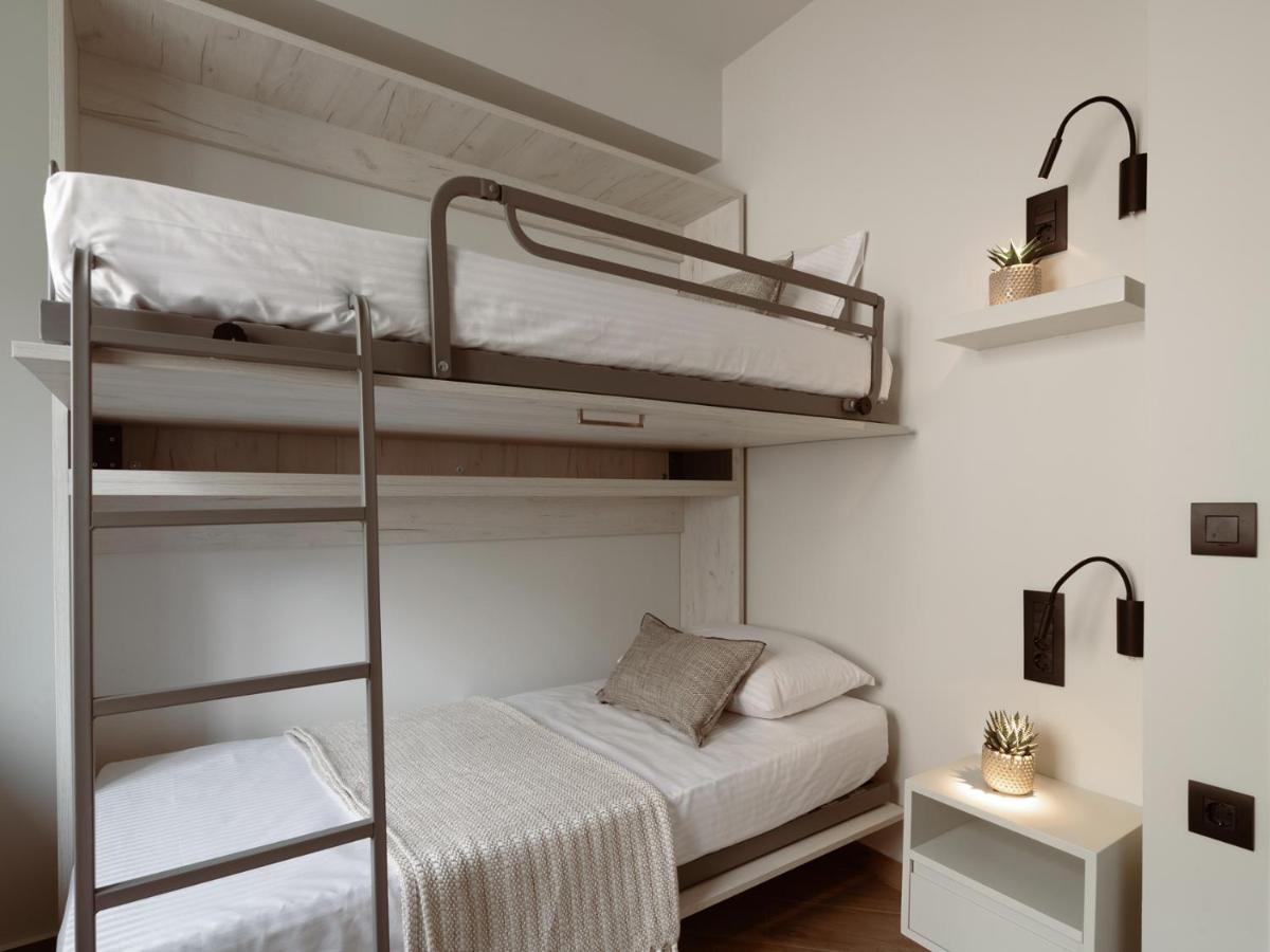 Point Ephemere Beachfront Apartments مدينة زاكينثوس المظهر الخارجي الصورة