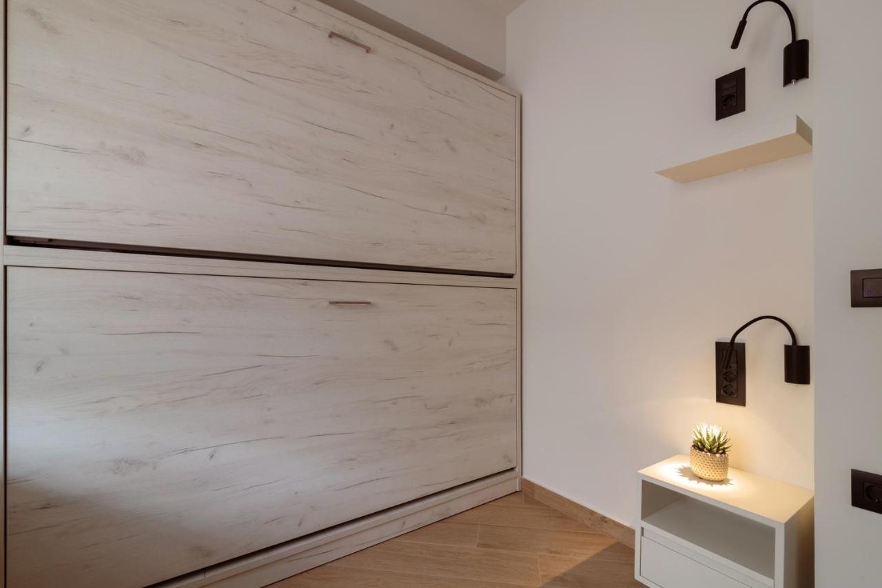Point Ephemere Beachfront Apartments مدينة زاكينثوس المظهر الخارجي الصورة