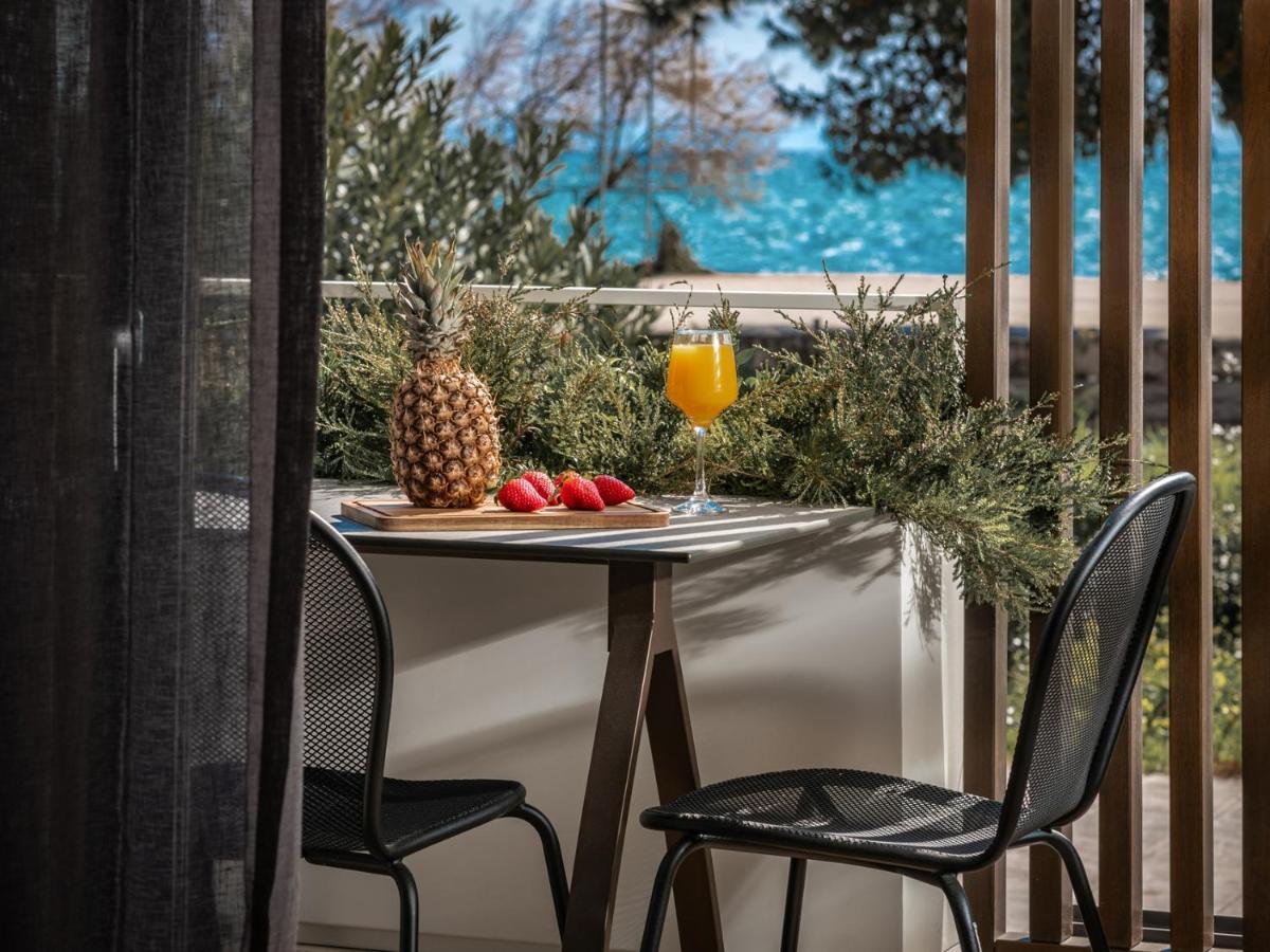 Point Ephemere Beachfront Apartments مدينة زاكينثوس المظهر الخارجي الصورة