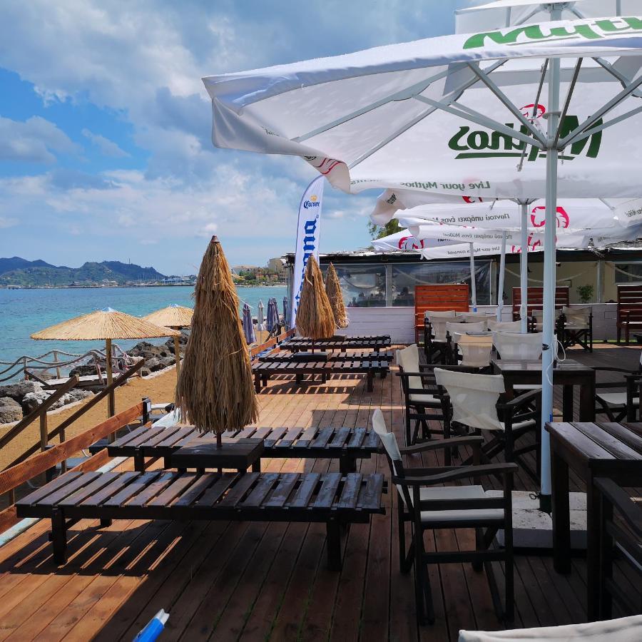Point Ephemere Beachfront Apartments مدينة زاكينثوس المظهر الخارجي الصورة